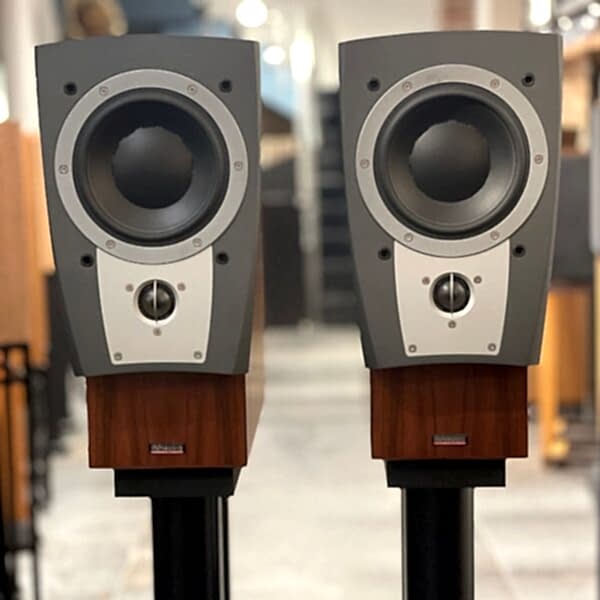 DYNAUDIO CONFIDENCE 1 + STANDS 2 BLACK